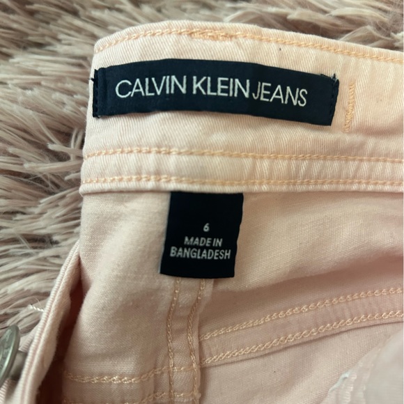 Light Pink Calvin Klein Jeans Ankle Cropped Pants - Picture 2 of 3